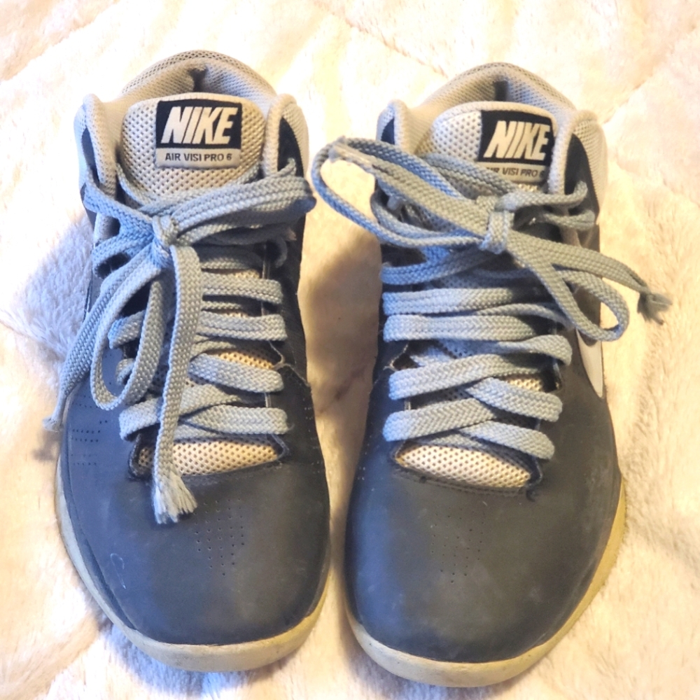 Shoes womens/mens Nike visi pro 6 color Grey size 8